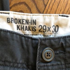 Men’s Old Navy Broken-In Khakis- Gray size 29x30